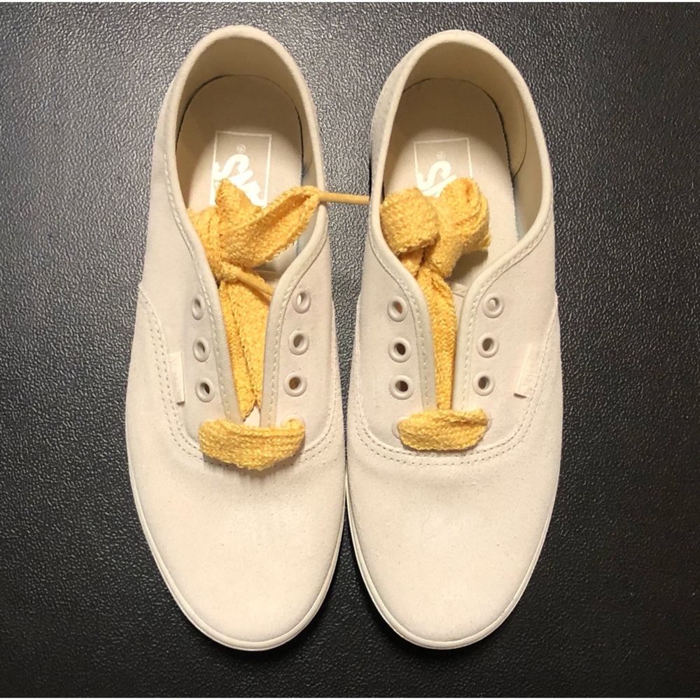 NEW Cream Suede Lo Pro Vans